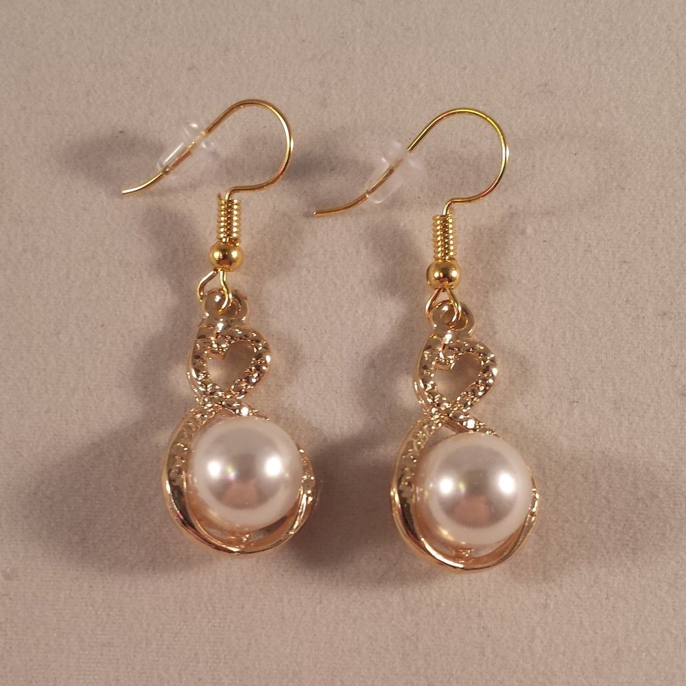 Gold Plated Pearl Swirl Infinity Dangle Earrings 10mm Women's Party Gift - Picture 2 of 2